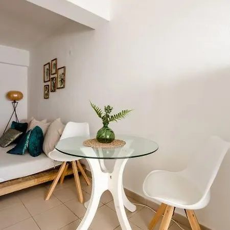 Anna's Da Rocha Apartment