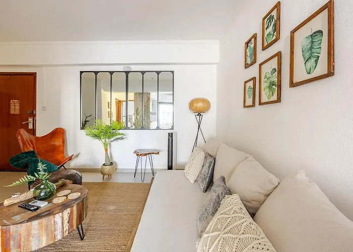 Anna's Da Rocha * 波尔蒂芒