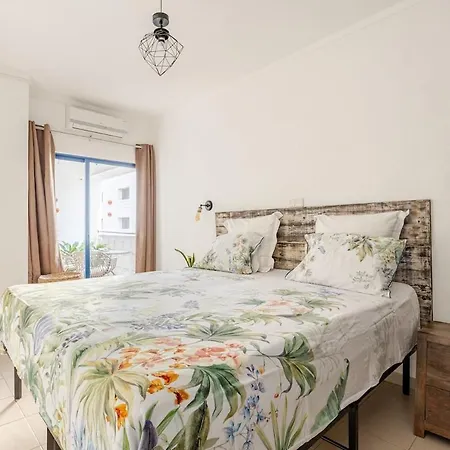 Anna's Da Rocha * Portimão